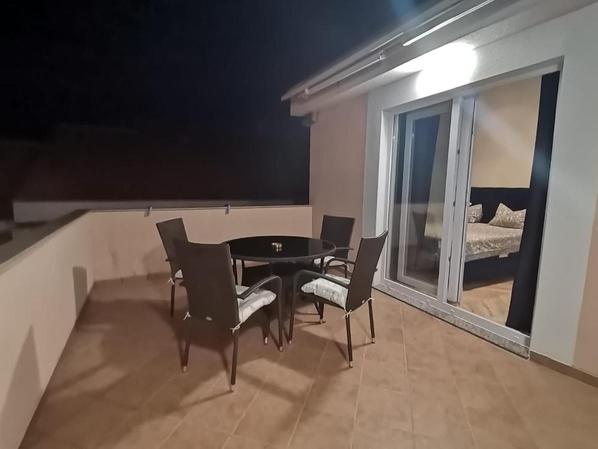 Apartment Nino Zadar Bagian luar foto